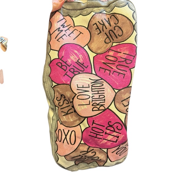 Tom Clancy for Brighton Canvas Pink and Cream Canvas Heart Tote - Picture 12 of 12